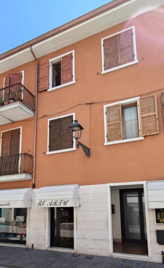 Cavour Apartment Center Bardolino Esterno foto
