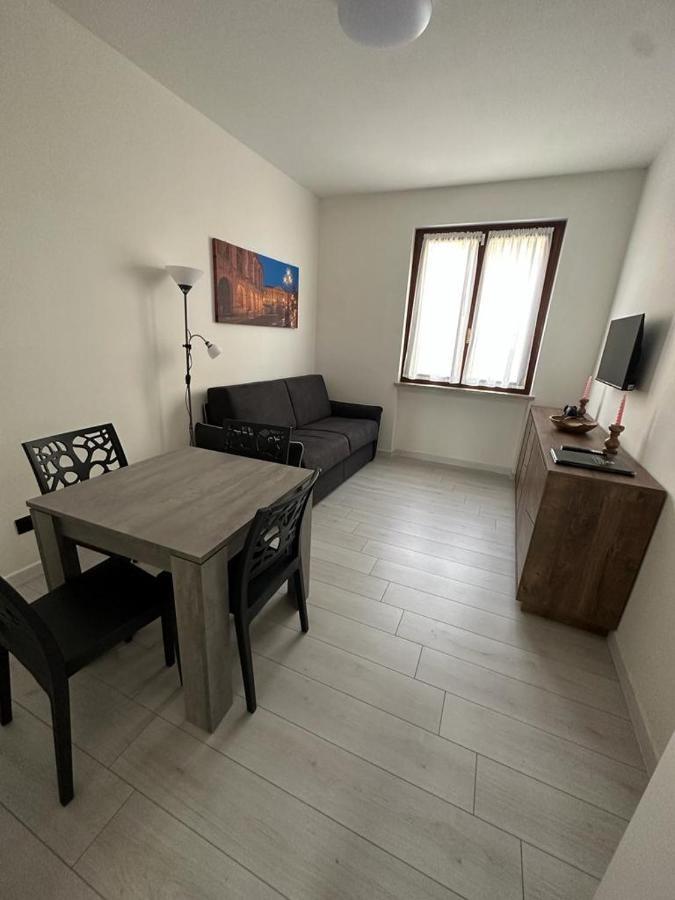 Cavour Apartment Center Bardolino Esterno foto