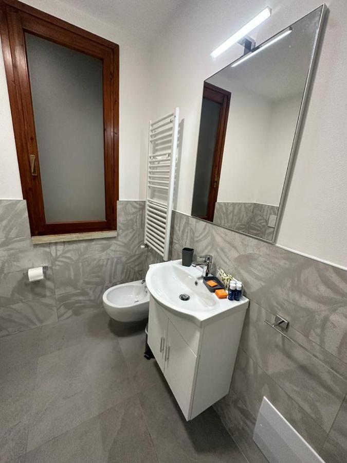 Cavour Apartment Center Bardolino Esterno foto
