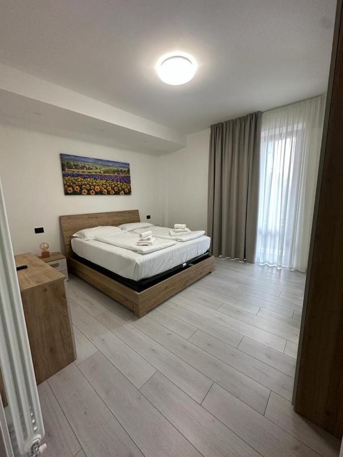 Cavour Apartment Center Bardolino Esterno foto