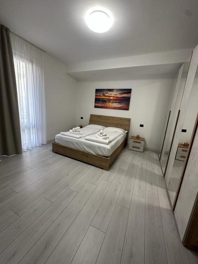 Cavour Apartment Center Bardolino Esterno foto