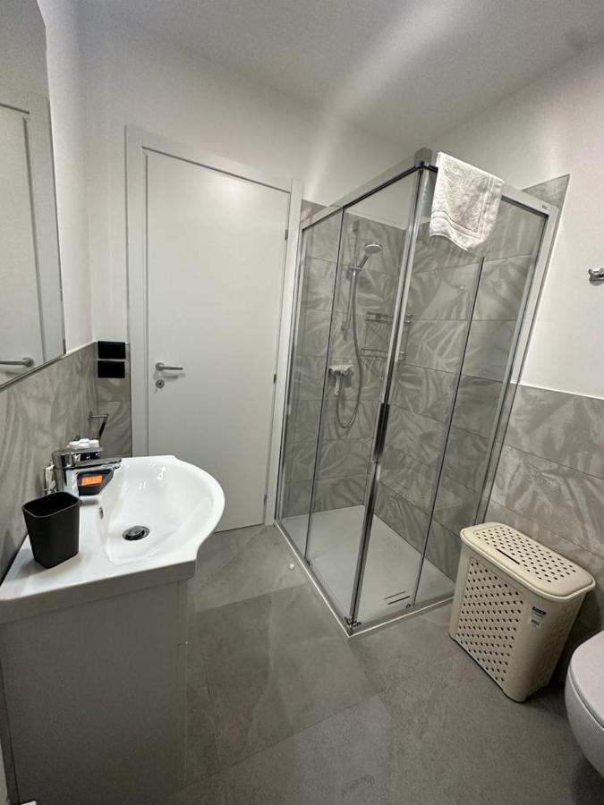 Cavour Apartment Center Bardolino Esterno foto